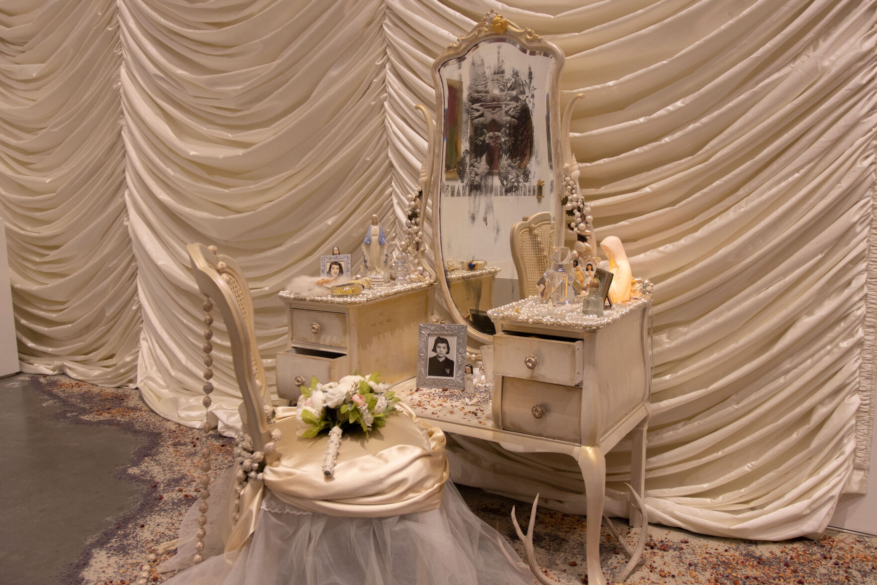 9-Amalia-Mesa-Bains_-Venus-Envy-Chapter-I_-First-Holy-Communion,-Moments-Before-the-End,-1993_2022.-Photo_-Daria-Lugina.jpg
